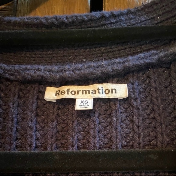 Reformation Maya Cotton Cashmere
Oversized Cardigan - Picture 8 of 9